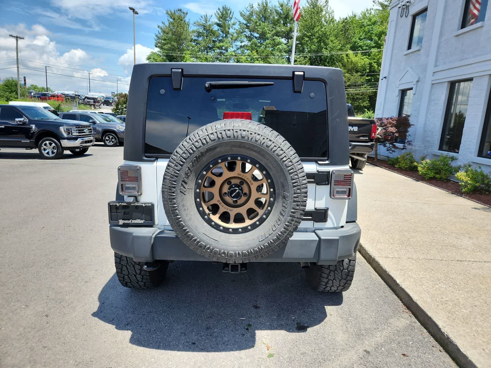 Used 2017 Jeep Wrangler Unlimited Sport w/ Quick Order Package 24S AWD/4WD image 4