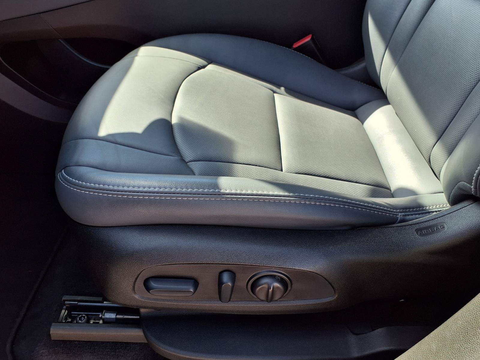 Used 2024 Buick Enclave Essence FWD image 22