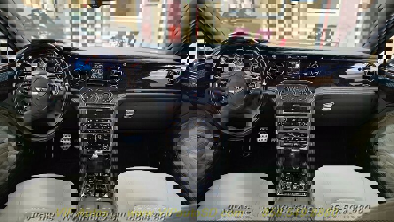 Used 2013 Bentley Mulsanne RWD image 32