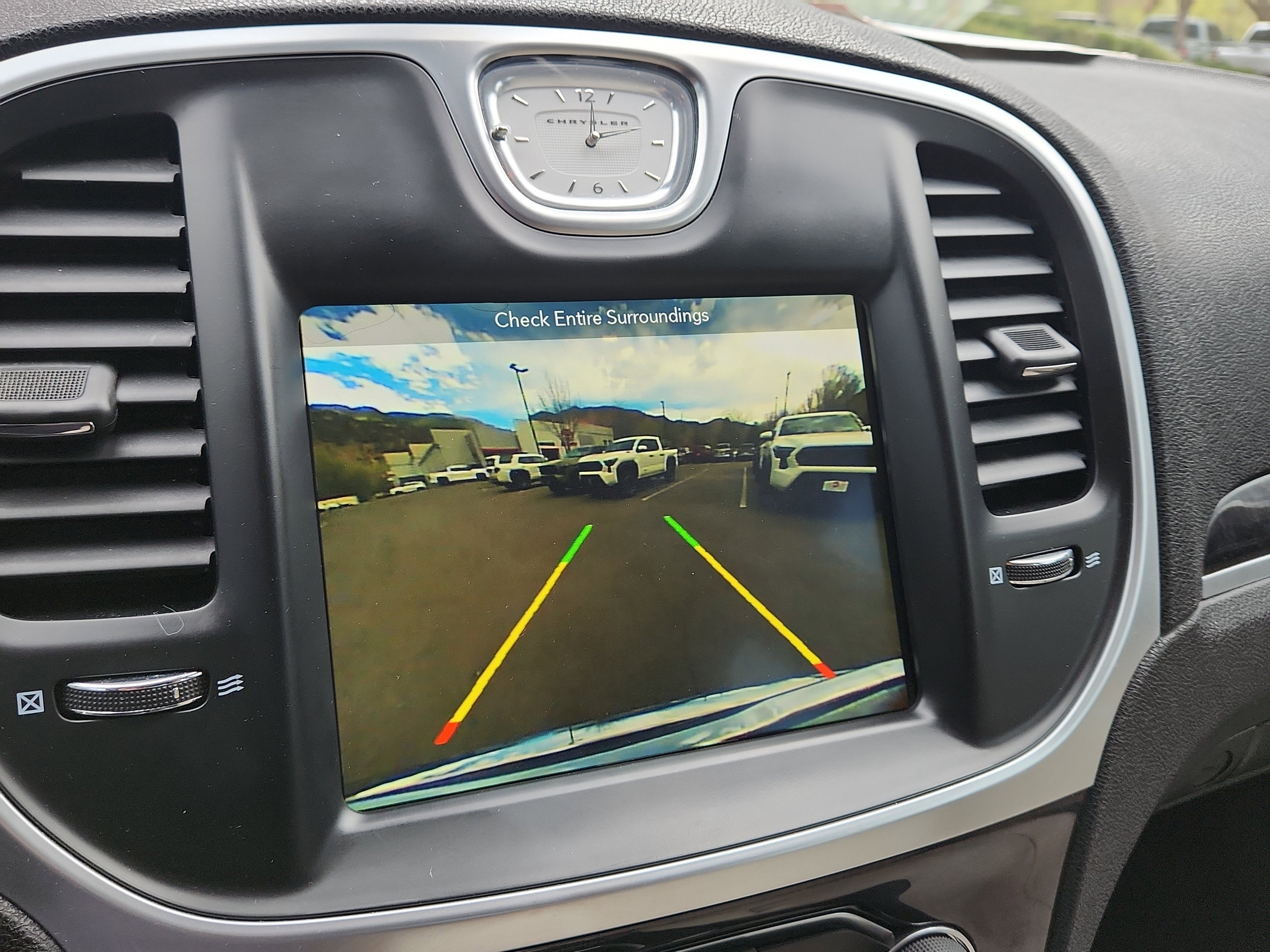 Used 2018 Chrysler 300 Limited image 24