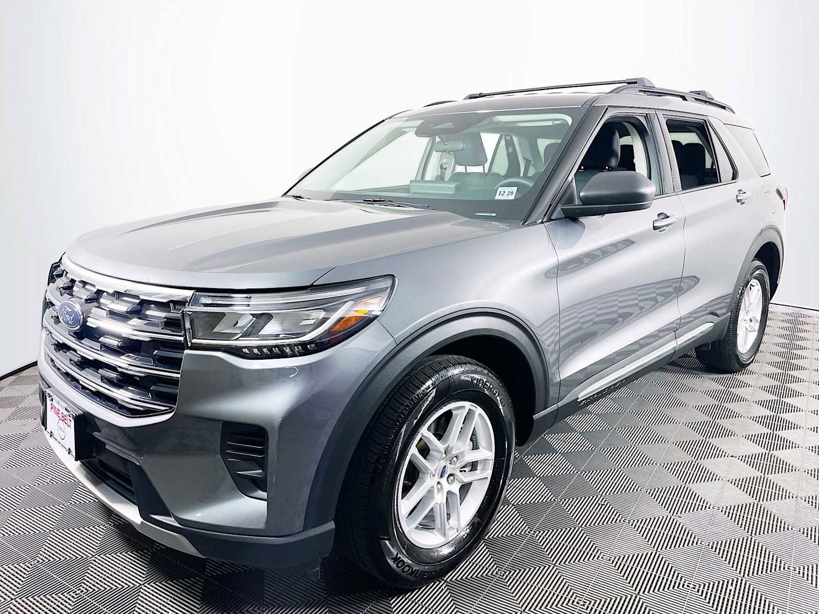 Used 2025 Ford Explorer Active