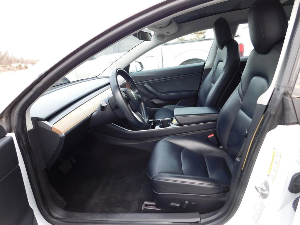 Used 2018 Tesla Model 3 Long Range image 14
