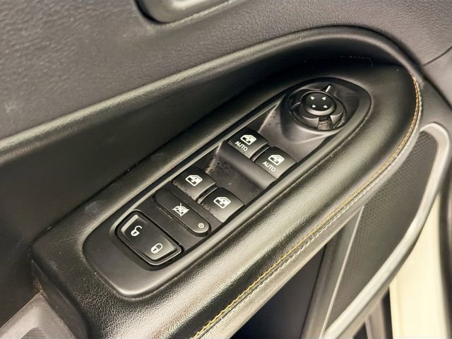Used 2020 Jeep Compass Latitude w/ Cold Weather Group AWD/4WD image 17