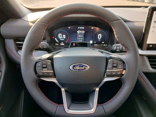 New 2025 Ford Explorer ST-Line w/ Premium Package image 16