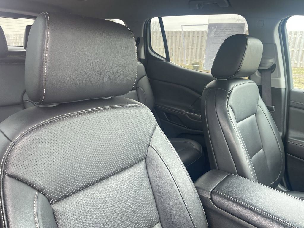 Used 2023 GMC Acadia SLT image 34