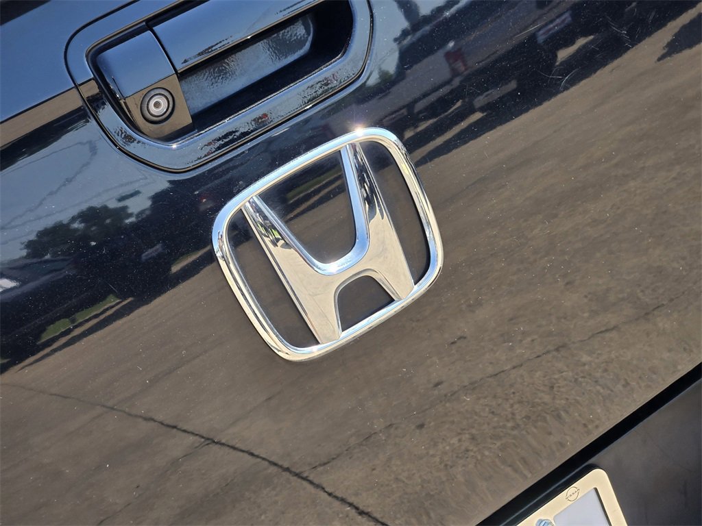 Used 2017 Honda Ridgeline Black Edition image 8