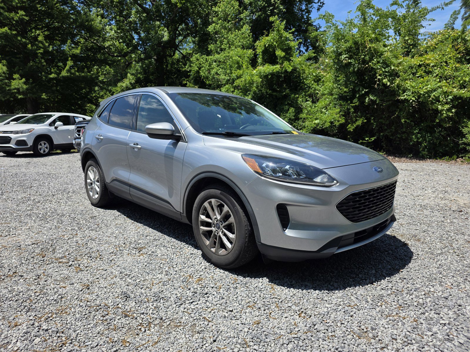 Used 2021 Ford Escape SE FWD image 2