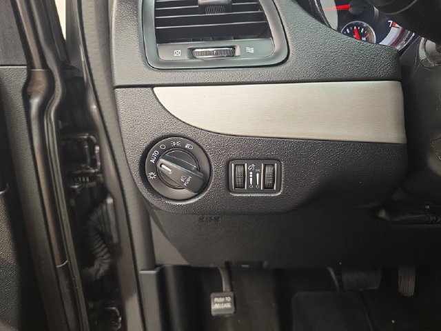 Used 2016 Dodge Grand Caravan R/T FWD image 33