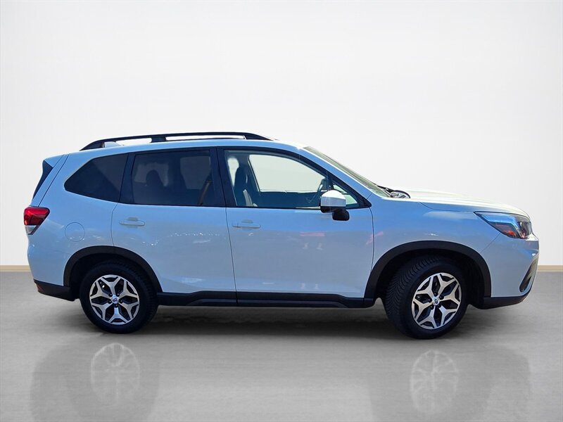 Used 2020 Subaru Forester Premium w/ Popular Package #1 AWD/4WD image 2