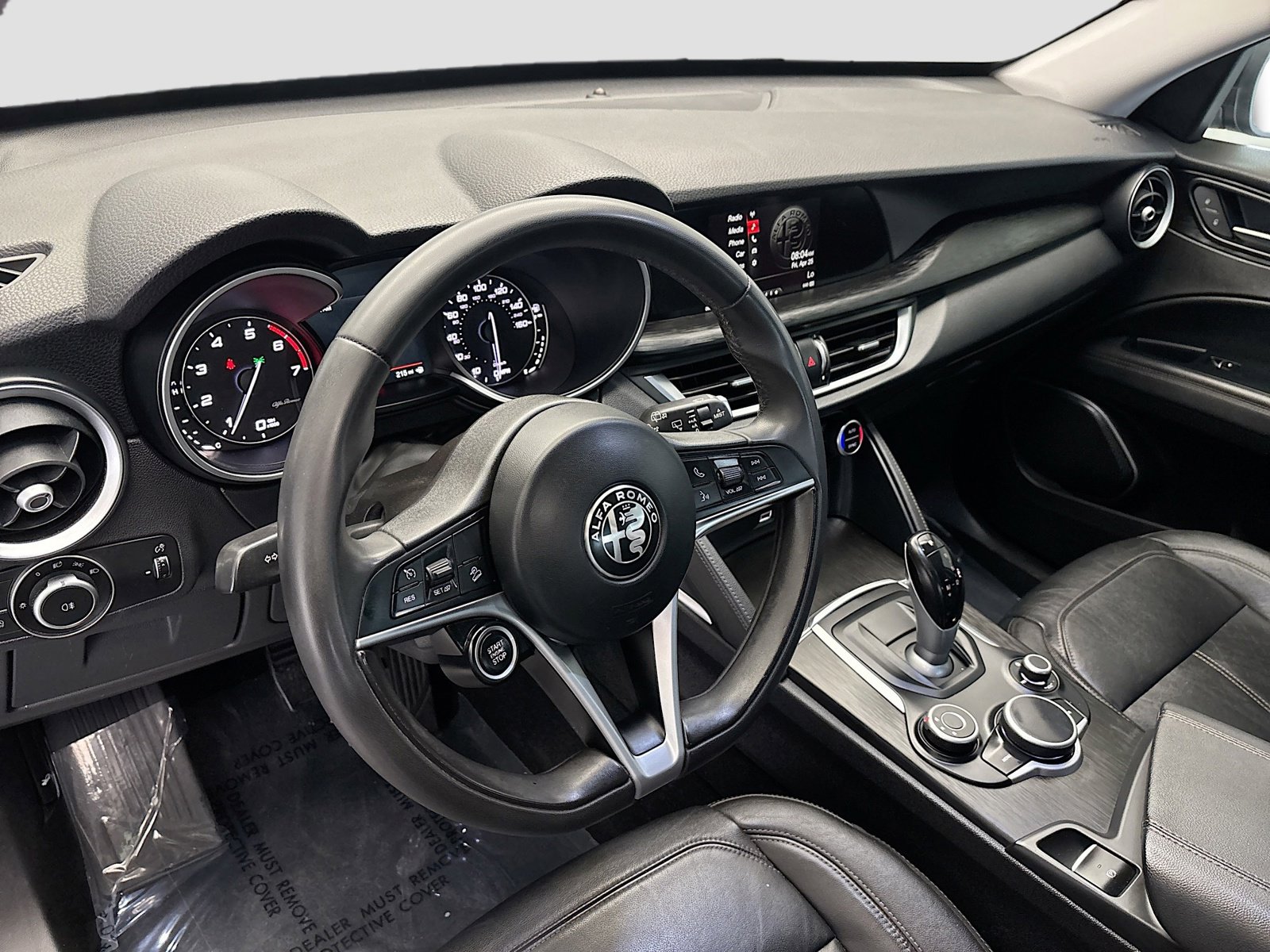 Used 2018 Alfa Romeo Stelvio AWD image 7