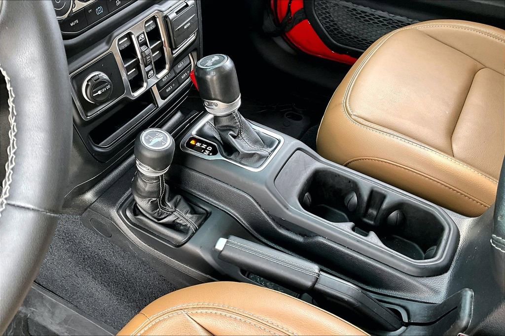 Used 2023 Jeep Wrangler Unlimited Sahara image 14