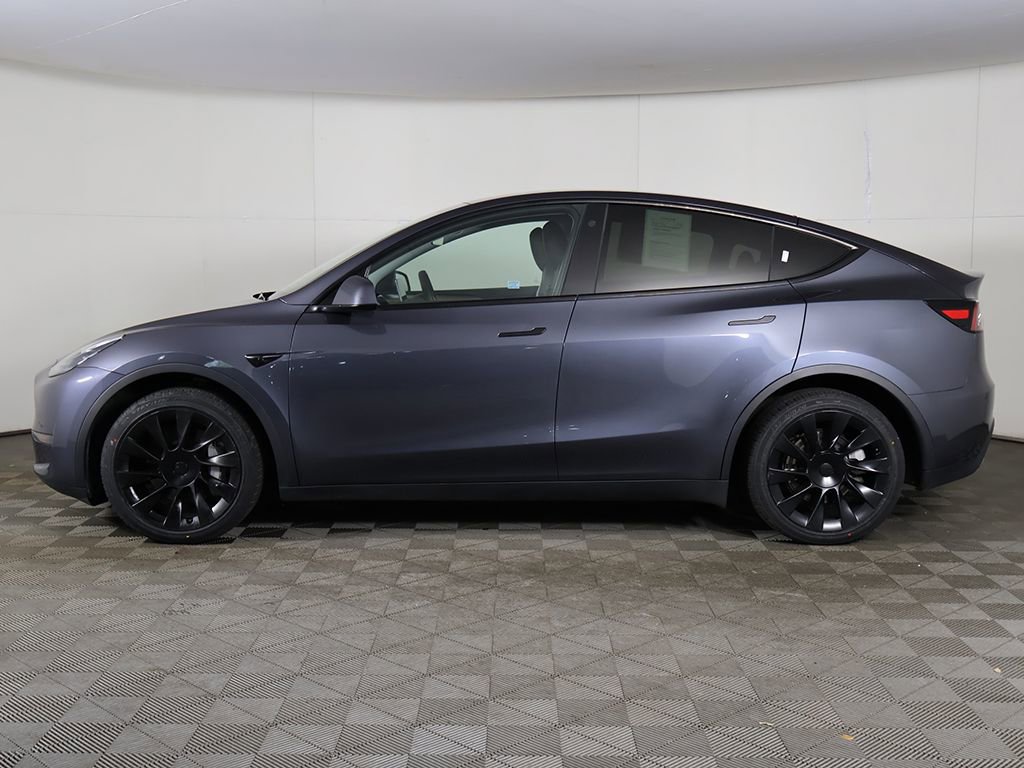 Used 2023 Tesla Model Y Long Range AWD/4WD image 18