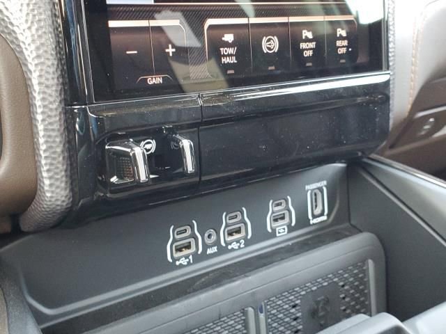 Used 2025 RAM 3500 Longhorn image 20