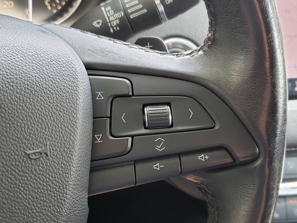 Used 2019 Cadillac XT4 Premium Luxury w/ Enhanced Visibility Package AWD/4WD image 22
