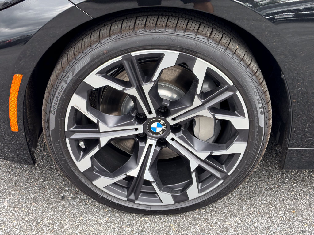 New 2026 BMW 330i xDrive Sedan w/ M Sport Package AWD/4WD image 8