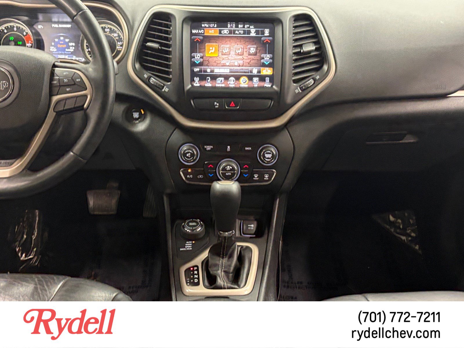 Used 2018 Jeep Cherokee Limited w/ Trailer Tow Group AWD/4WD image 15