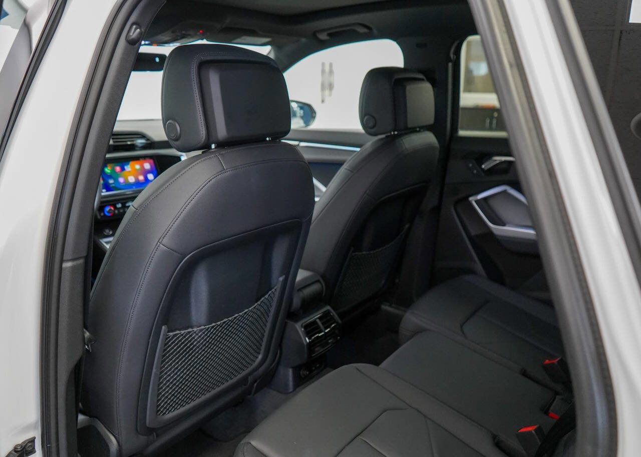 Used 2024 Audi Q3 2.0T Premium Plus w/ Premium Plus Package image 61