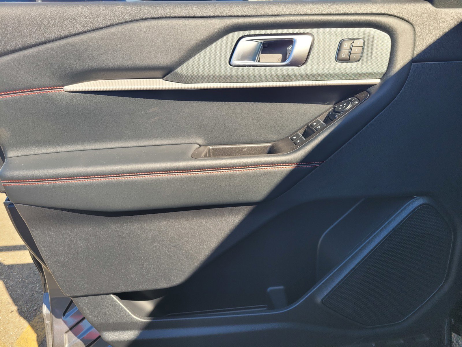 New 2026 Ford Explorer ST AWD/4WD image 9