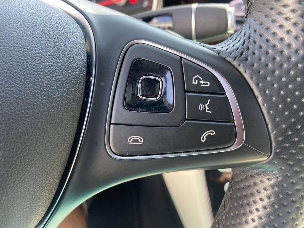 Used 2017 Mercedes-Benz E 300 4MATIC image 35