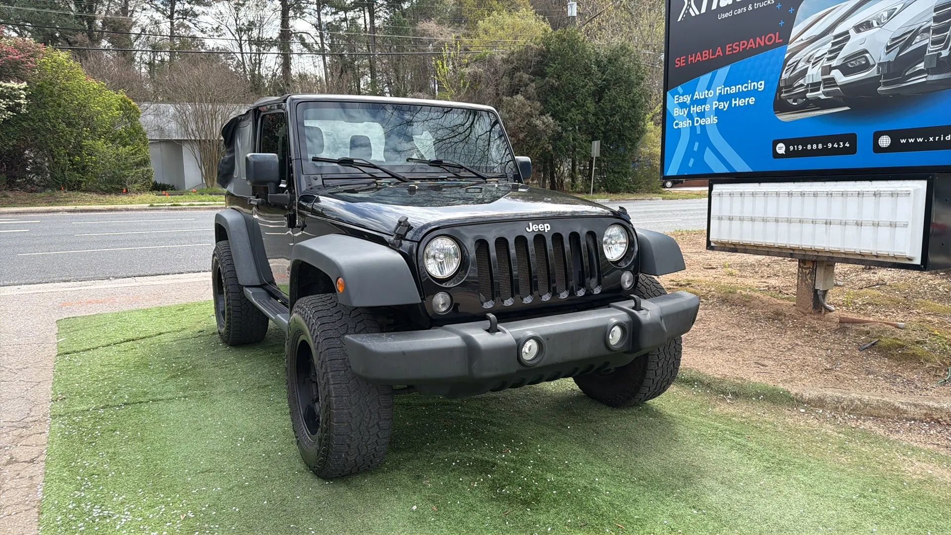 Used 2015 Jeep Wrangler Sport image 2