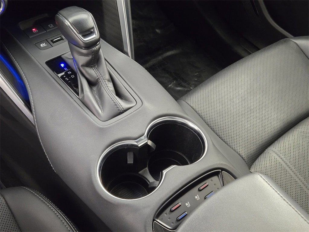 Used 2021 Toyota Venza Limited w/ Advanced Technology Package image 32