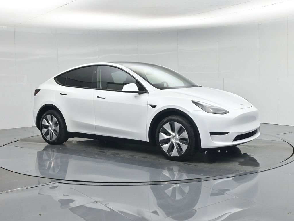 Used 2024 Tesla Model Y Long Range image 22