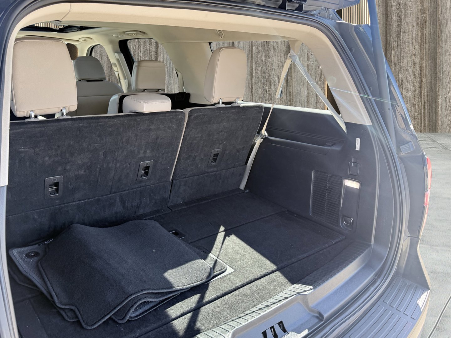 Used 2024 Ford Expedition Max Limited image 16