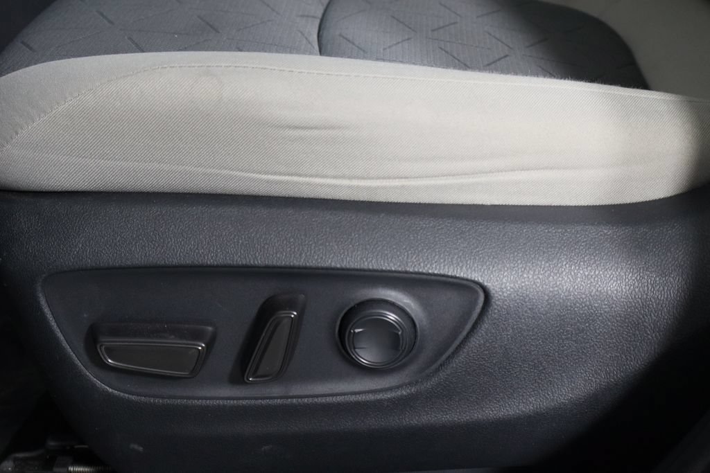 Used 2019 Toyota RAV4 XLE w/ Convenience Package AWD/4WD image 22