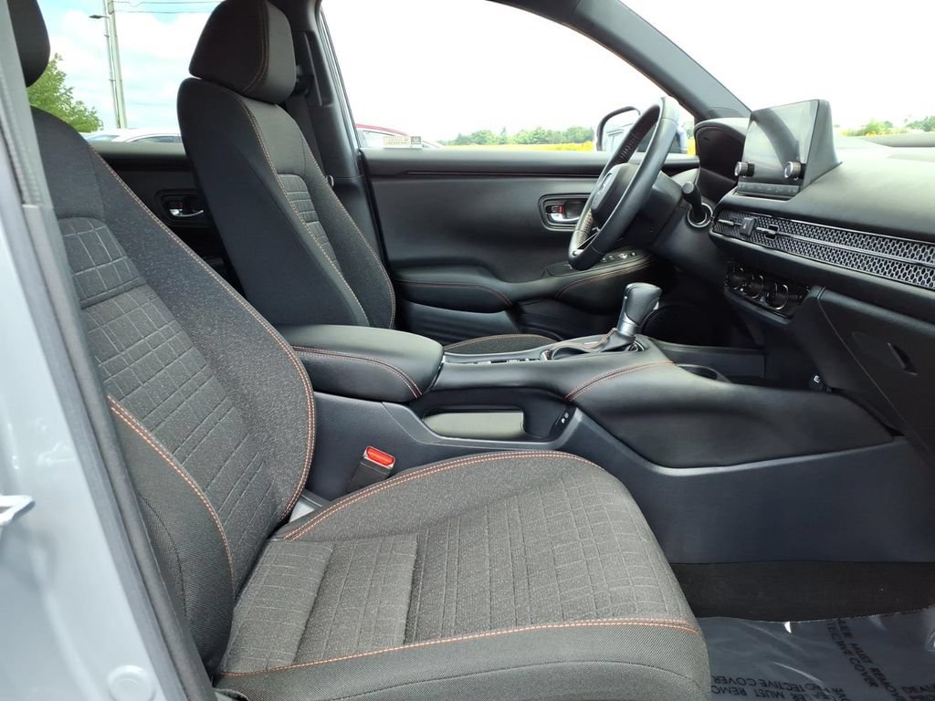 Used 2024 Honda HR-V Sport image 9