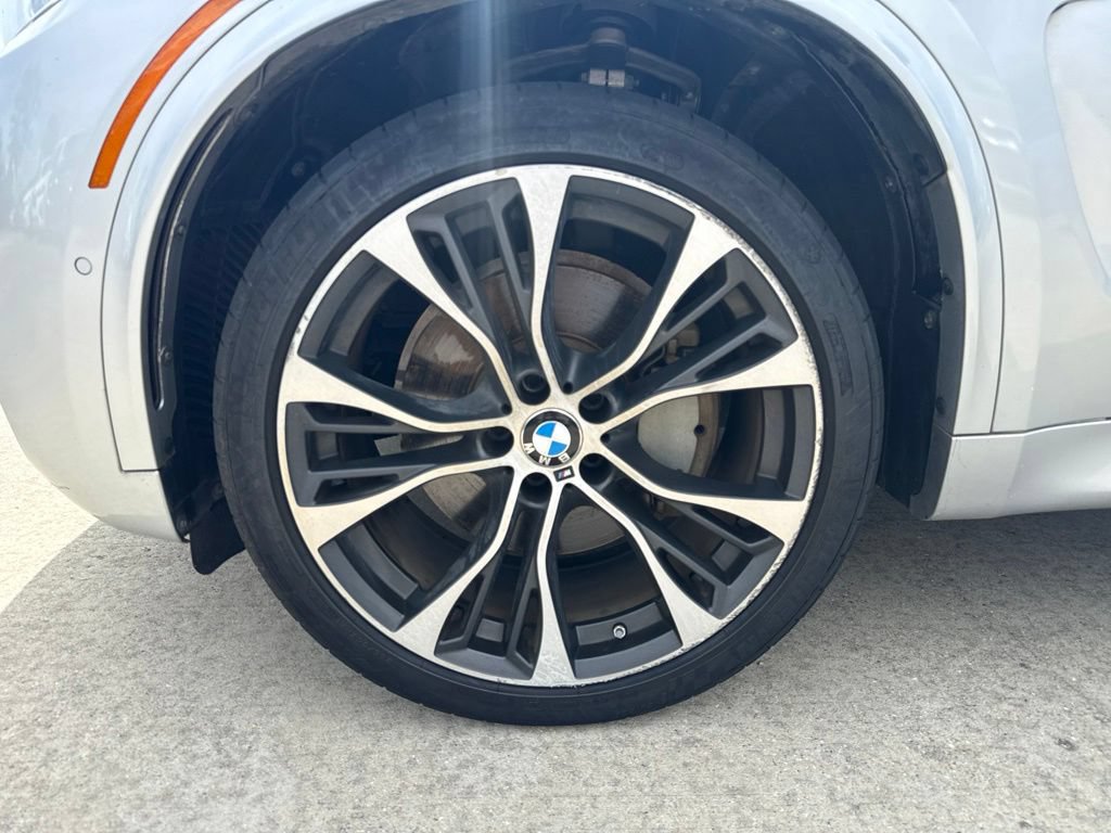 Used 2018 BMW X5 xDrive50i w/ M Sport Package AWD/4WD image 9