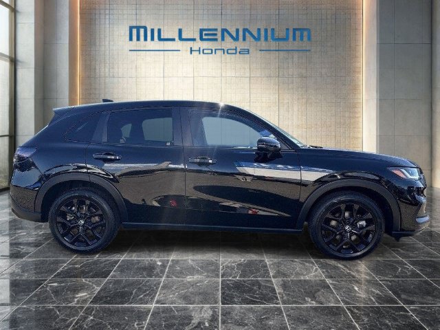 Used 2024 Honda HR-V Sport image 5