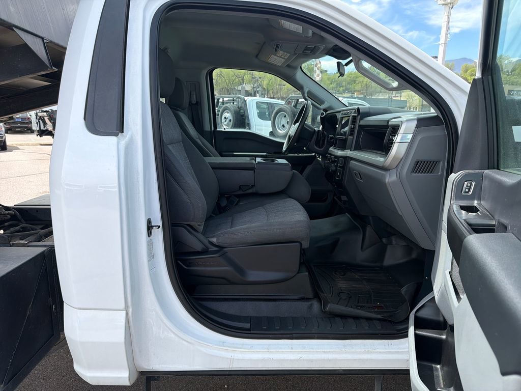 Used 2023 Ford F550 4x4 Regular Cab Super Duty image 20