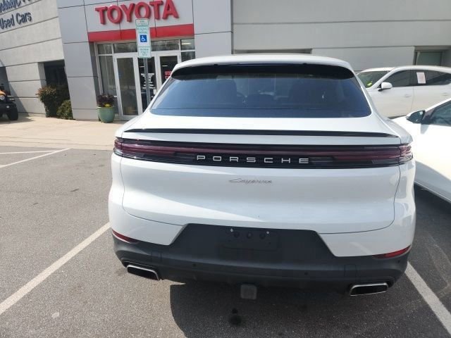 Used 2024 Porsche Cayenne Coupe image 6