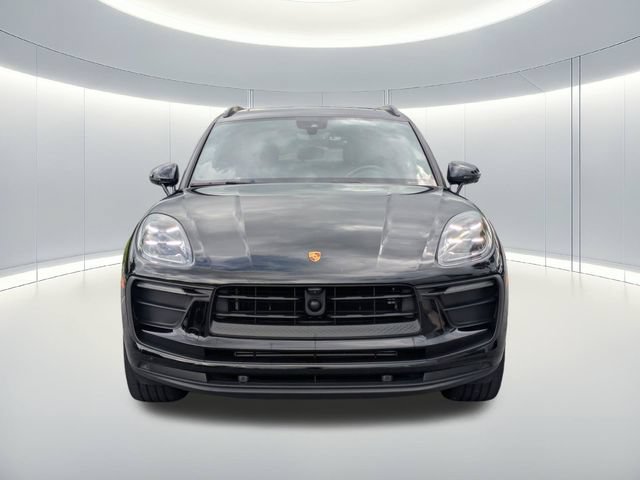 Used 2023 Porsche Macan AWD/4WD image 9