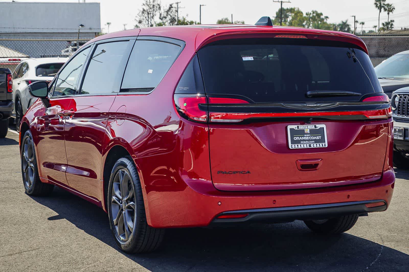 New 2026 Chrysler Pacifica Select FWD image 6