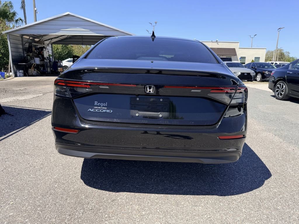 Used 2025 Honda Accord SE image 5