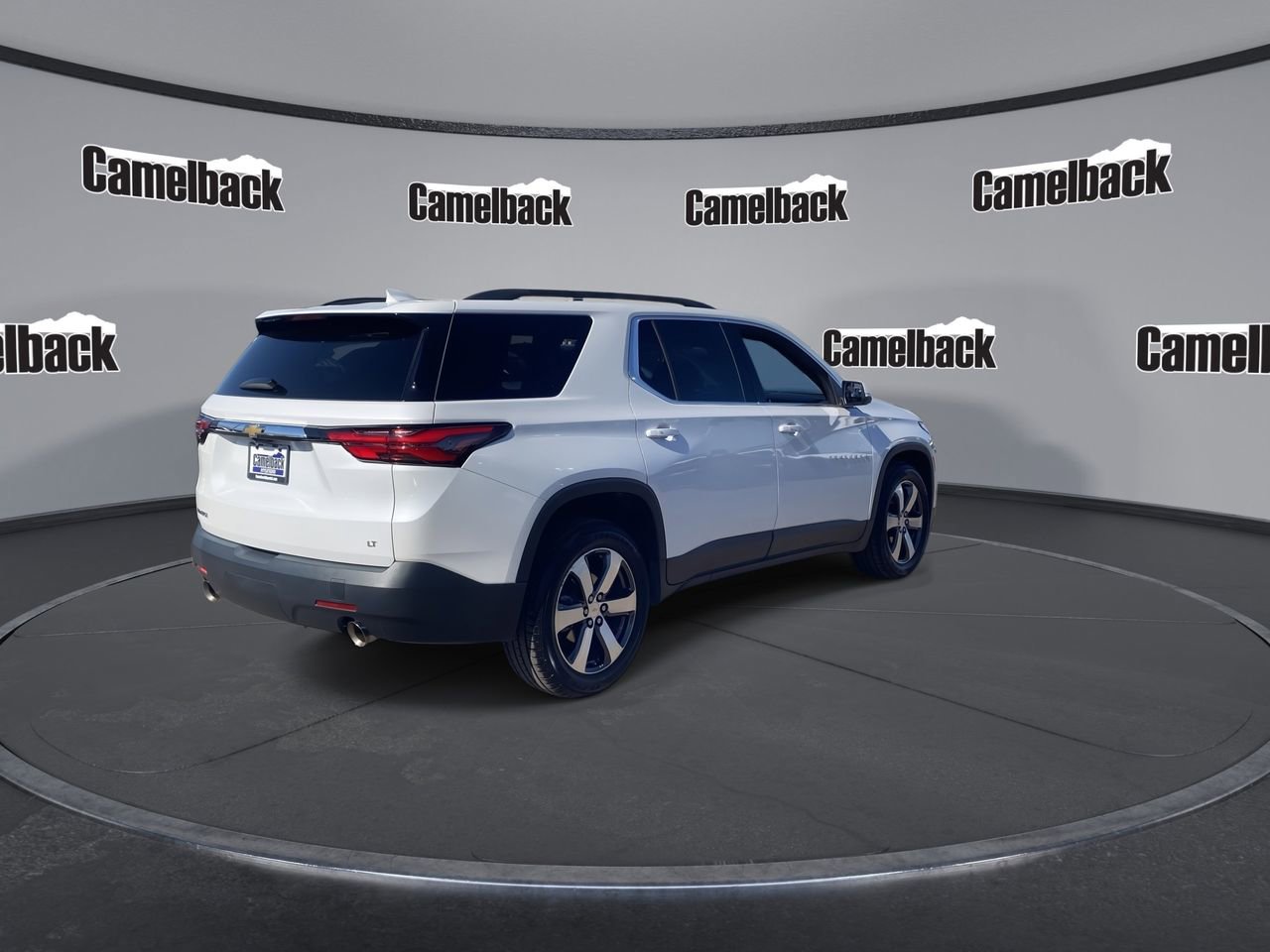 Used 2023 Chevrolet Traverse LT w/ LT Premium Package FWD image 7