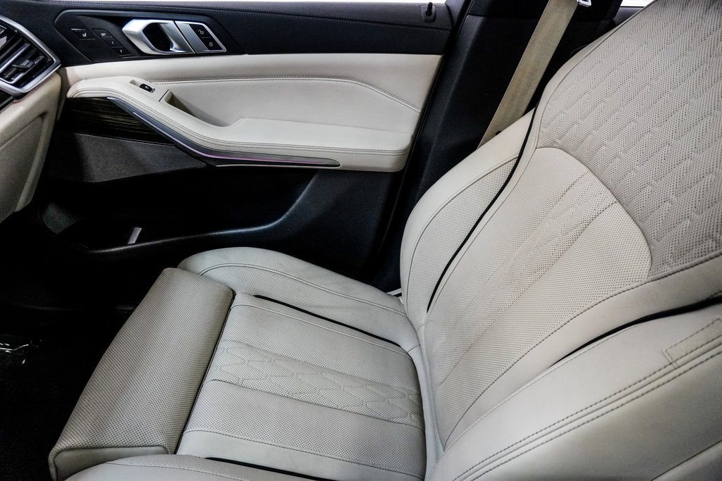 Used 2020 BMW X5 M50i w/ Premium Package image 48