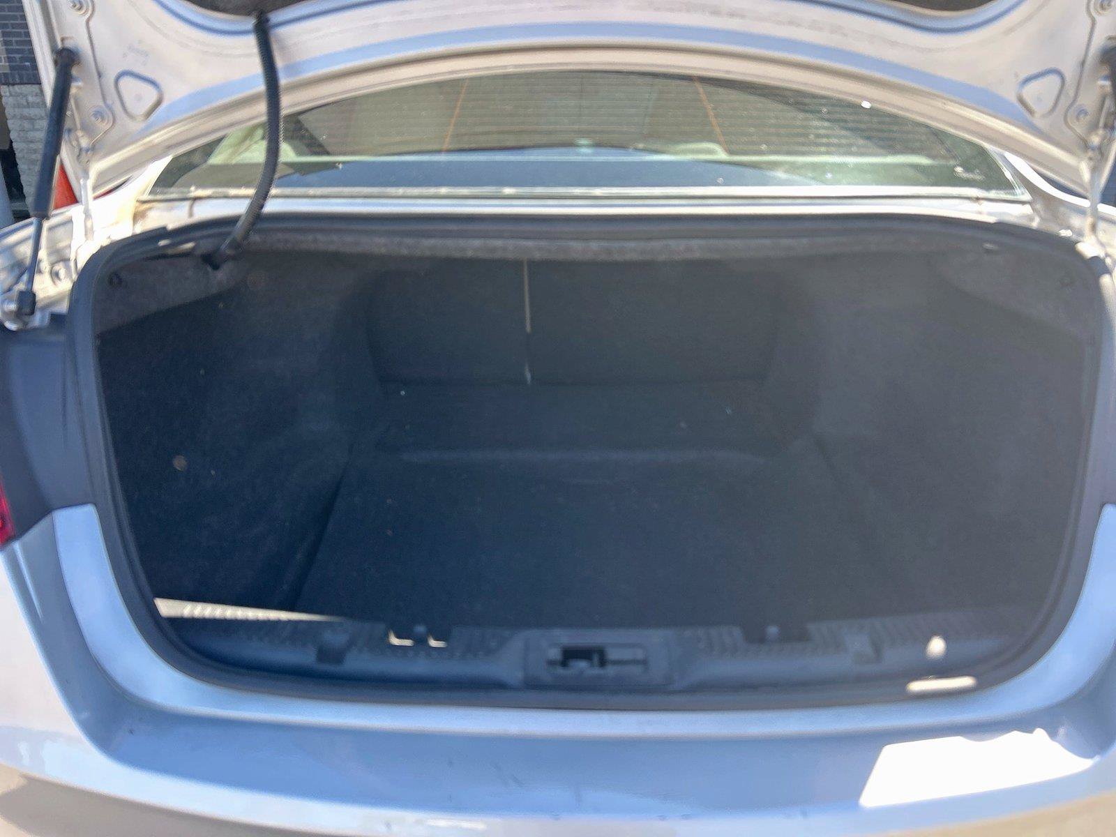 Used 2015 Ford Taurus Limited FWD image 14