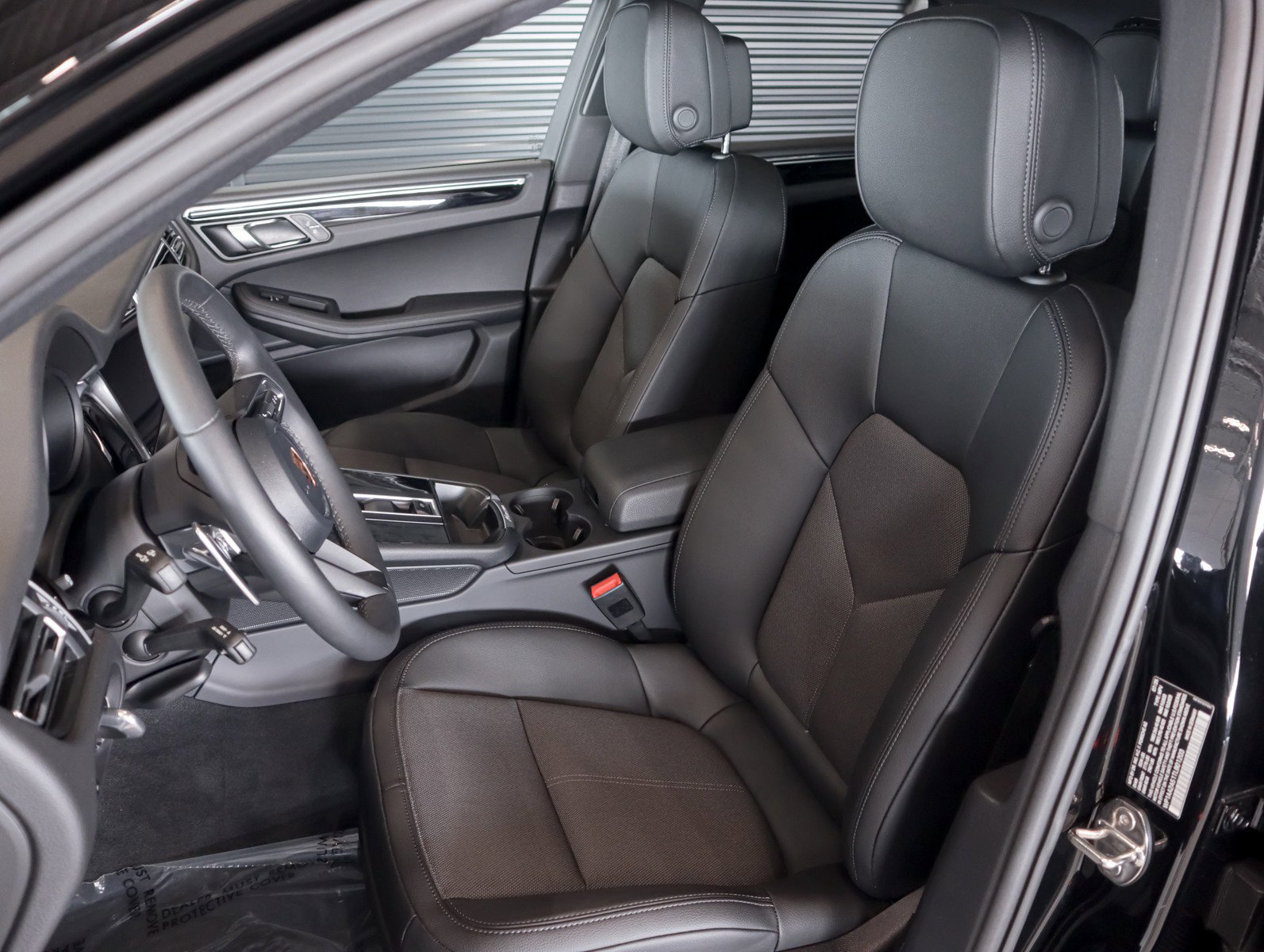 Certified 2026 Porsche Macan image 5