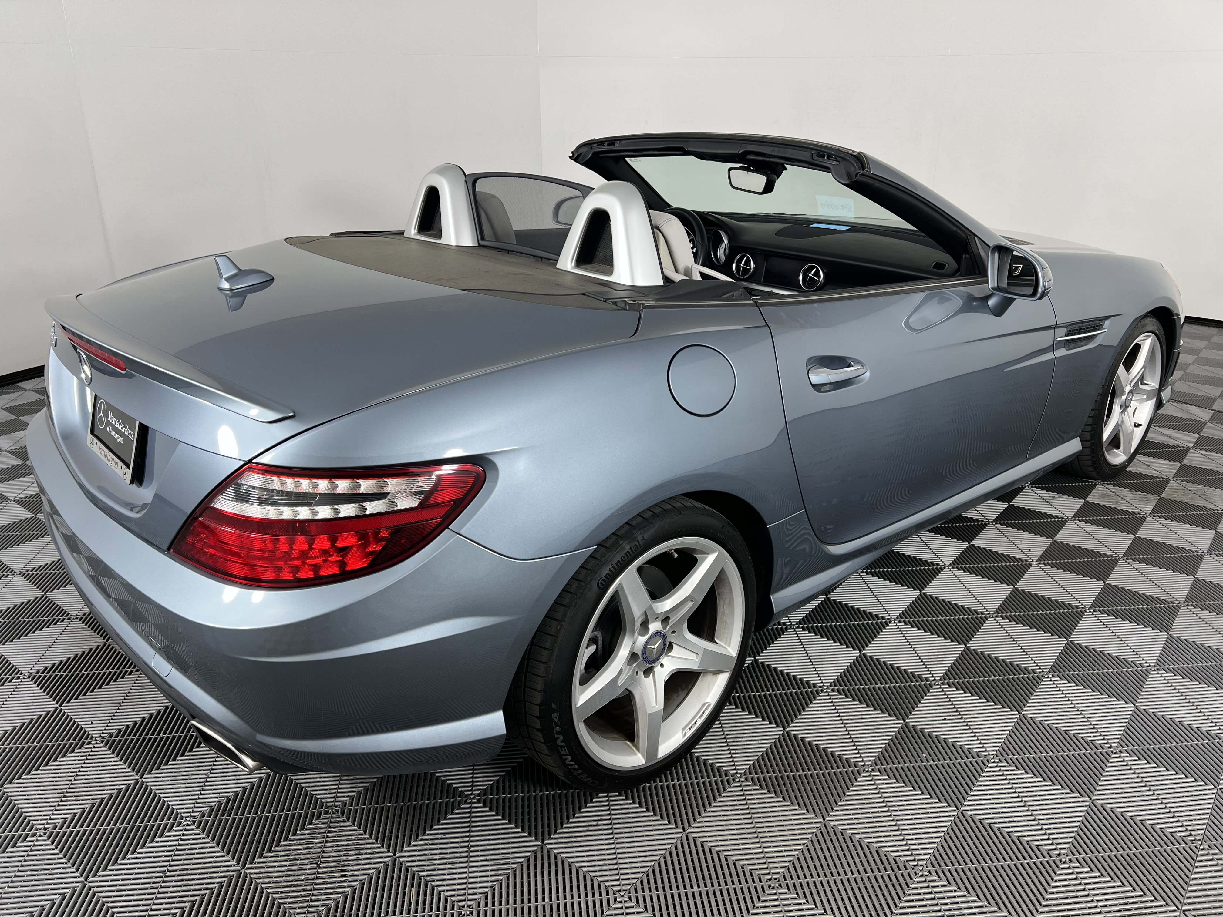 Used 2012 Mercedes-Benz SLK 350 image 19