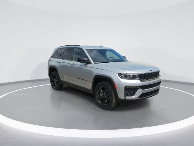 New 2026 Jeep Grand Cherokee Limited w/ Limited Altitude Package AWD/4WD image 2