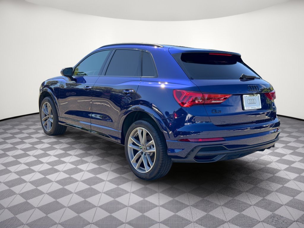 Certified 2025 Audi Q3 2.0T Premium w/ Convenience Package AWD/4WD image 3