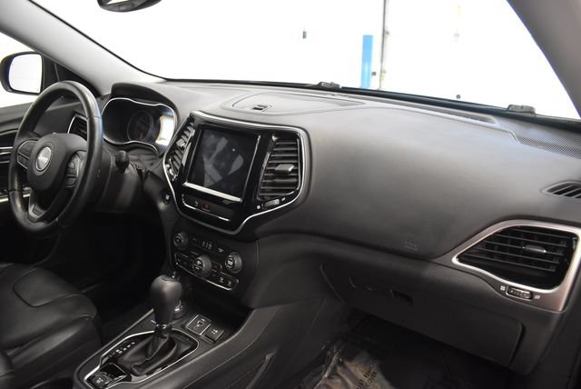 Used 2019 Jeep Cherokee Limited AWD/4WD image 18