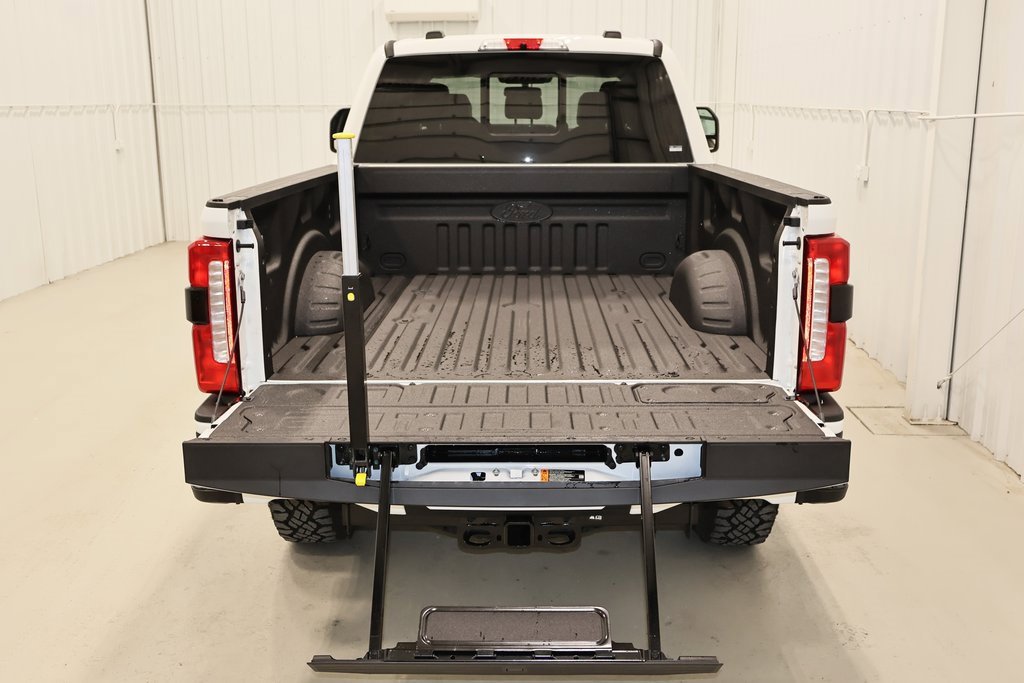 New 2025 Ford F350 Lariat w/ Lariat Ultimate Package image 32