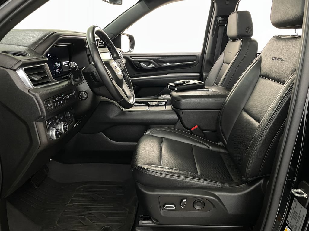 Certified 2022 GMC Yukon XL Denali w/ Max Trailering Package AWD/4WD image 10
