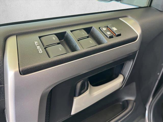 Used 2022 Toyota 4Runner SR5 AWD/4WD image 19