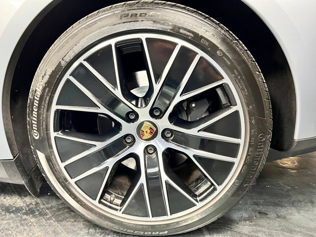 Used 2024 Porsche Taycan RWD image 27