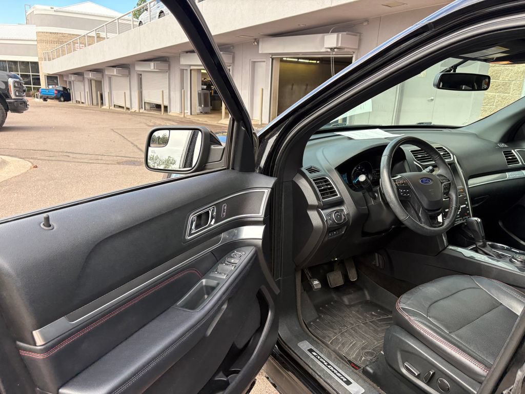 Used 2018 Ford Explorer Sport AWD/4WD image 15