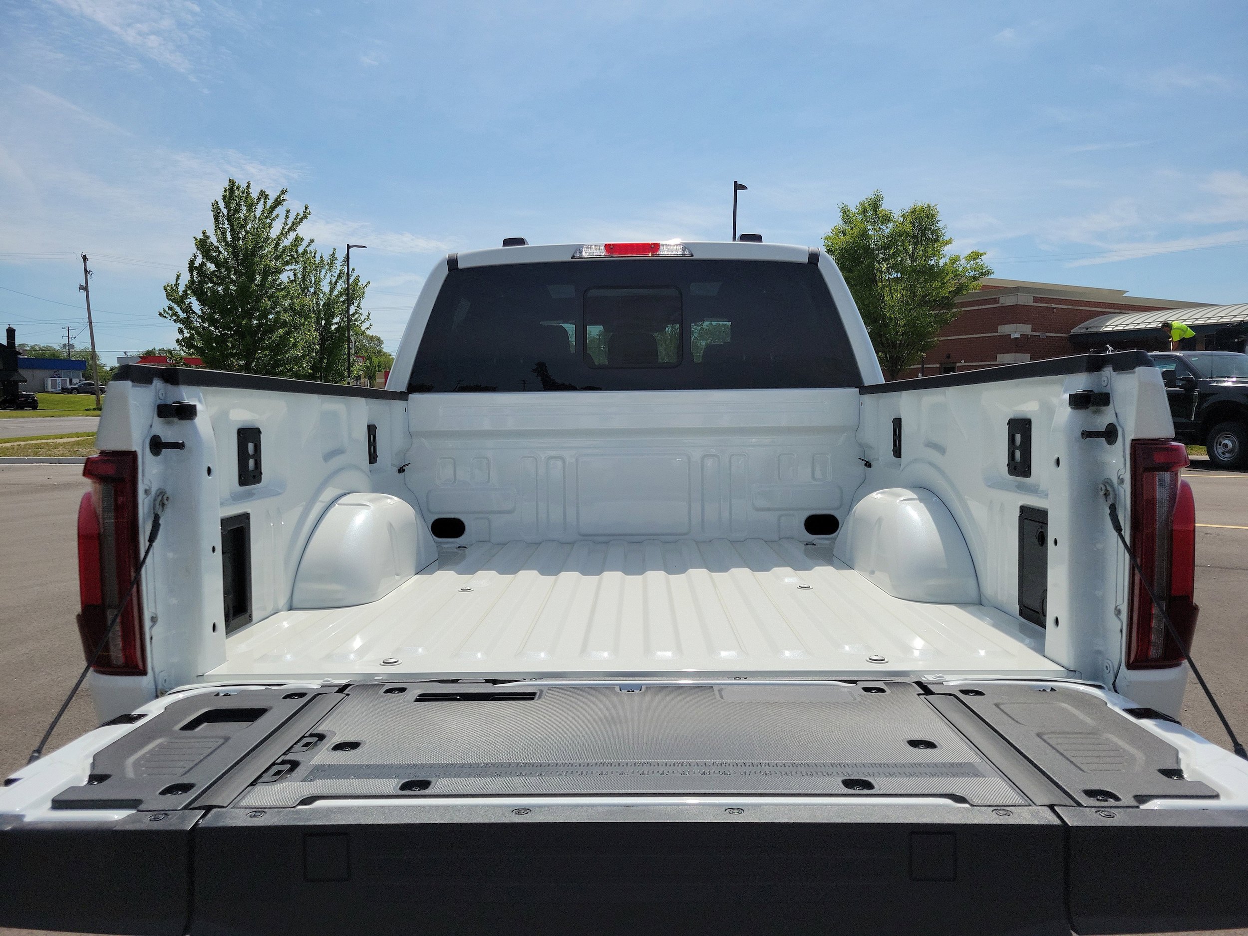 New 2026 Ford F150 Lariat w/ Equipment Group 502A High AWD/4WD image 8